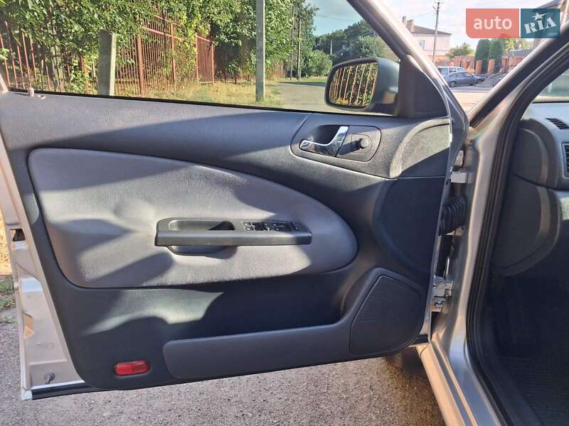 Лифтбек Skoda Octavia 2008 в Смеле