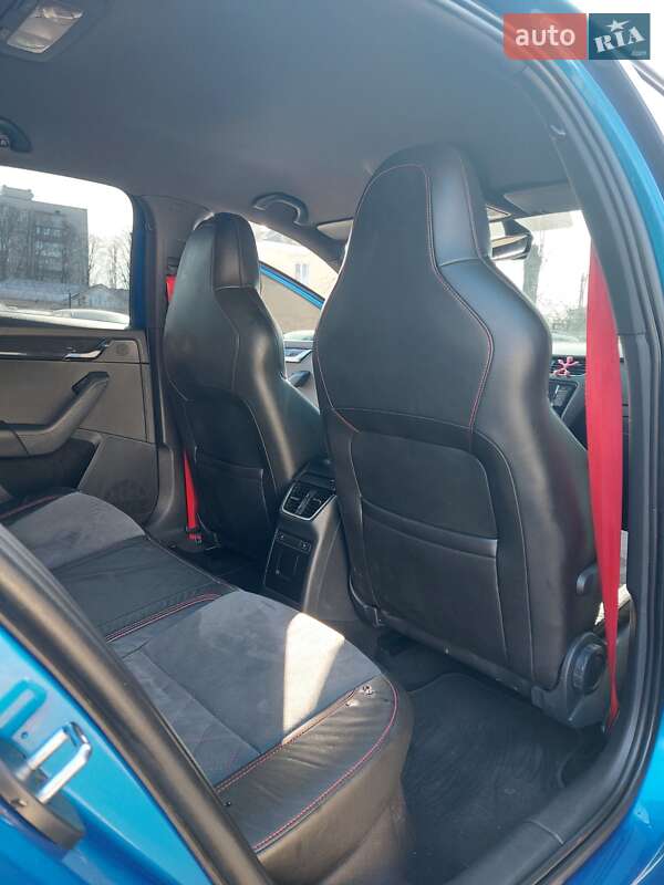 Лифтбек Skoda Octavia 2015 в Житомире