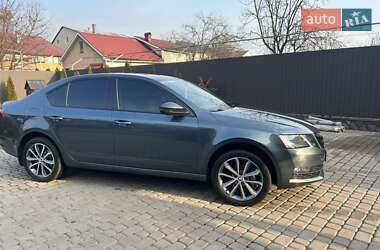 Ліфтбек Skoda Octavia 2018 в 