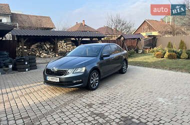 Ліфтбек Skoda Octavia 2018 в 