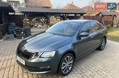 Ліфтбек Skoda Octavia 2018 в 