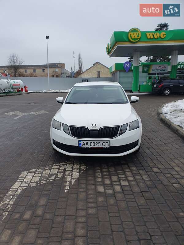 Лифтбек Skoda Octavia 2017 в Киеве фото 6 Лифтбек Skoda Octavia 2017 в Киеве