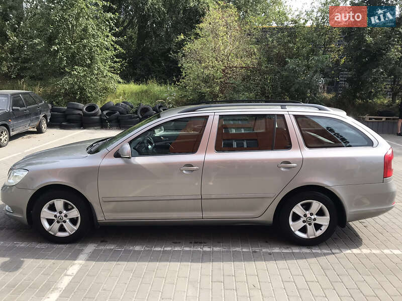 Универсал Skoda Octavia 2011 в 