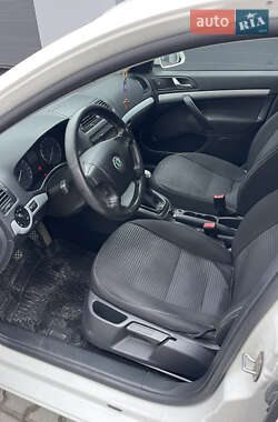 Лифтбек Skoda Octavia 2008 в 