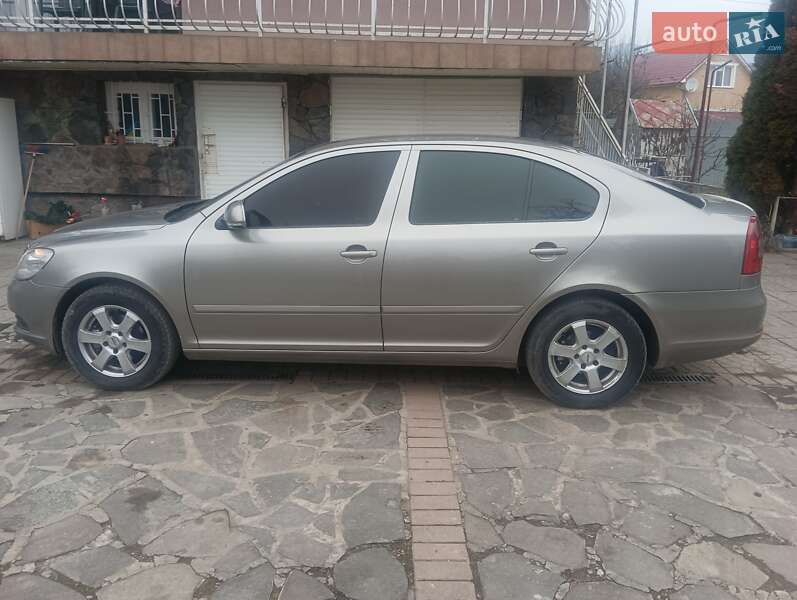 Лифтбек Skoda Octavia 2009 в Мукачево