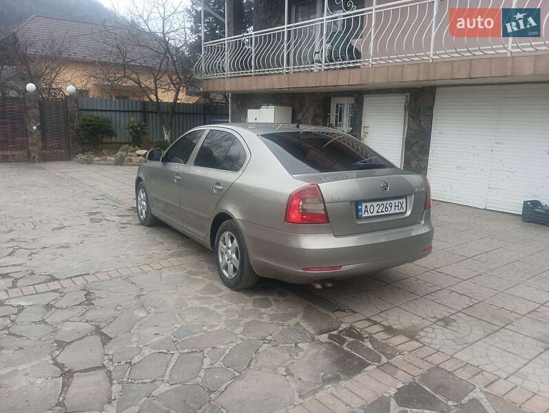 Лифтбек Skoda Octavia 2009 в Мукачево