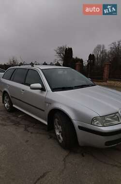 Универсал Skoda Octavia 2002 в 