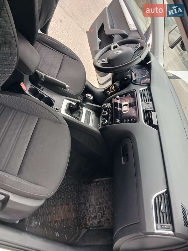 Ліфтбек Skoda Octavia 2019 в Ужгороді