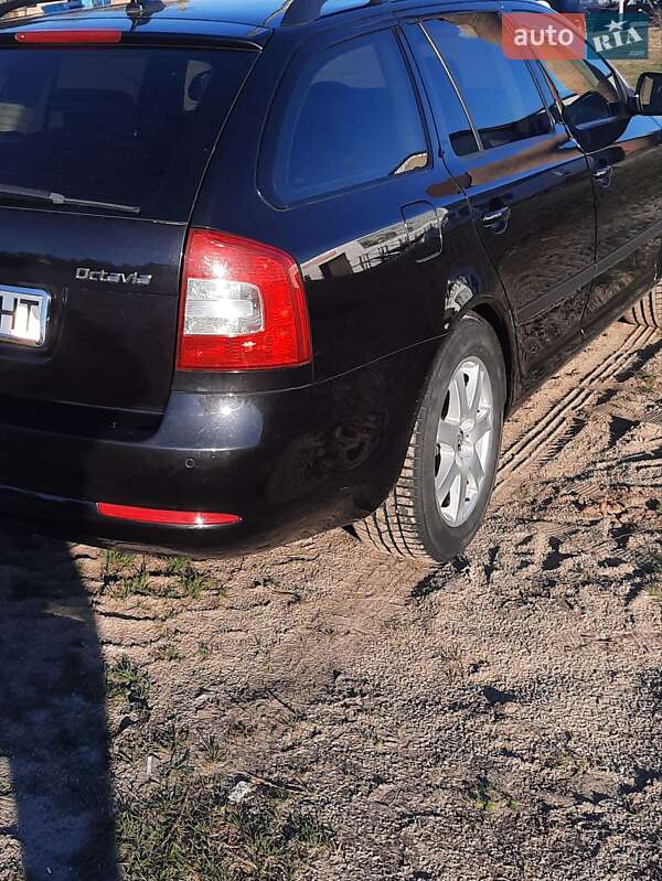 Универсал Skoda Octavia 2012 в Вараше