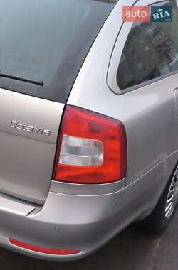 Універсал Skoda Octavia 2012 в 