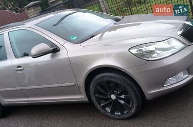 Універсал Skoda Octavia 2012 в 