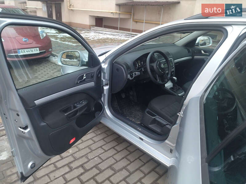 Універсал Skoda Octavia 2008 в Харкові