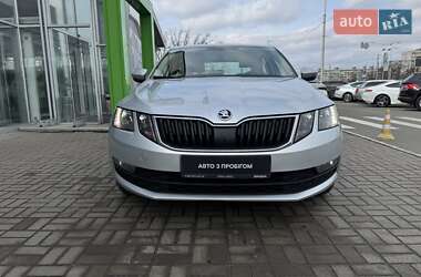 Лифтбек Skoda Octavia 2019 в Киеве