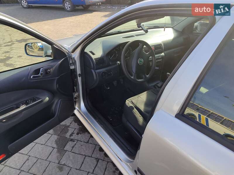 Лифтбек Skoda Octavia 2002 в Болехове