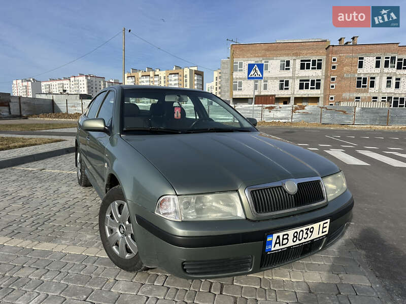 Ліфтбек Skoda Octavia 2003 в 