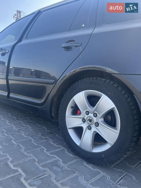 Универсал Skoda Octavia 2011 в Львове