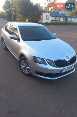 Лифтбек Skoda Octavia 2017 в Бурыни