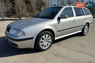 Універсал Skoda Octavia 2003 в Харкові