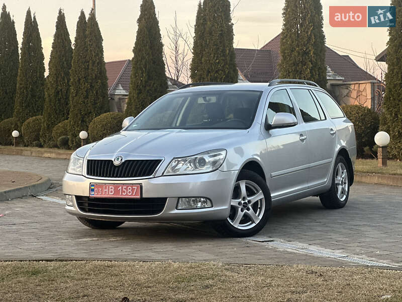 Універсал Skoda Octavia 2012 в Сарнах