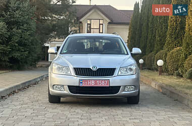 Універсал Skoda Octavia 2012 в Сарнах