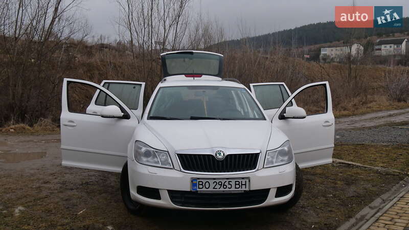 Універсал Skoda Octavia 2011 в Бережанах