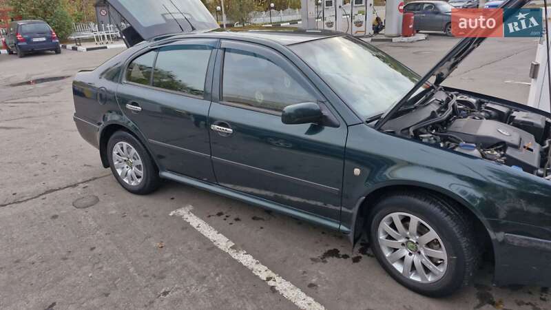 Лифтбек Skoda Octavia 2003 в 