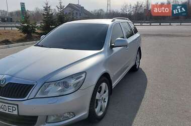 Універсал Skoda Octavia 2011 в Звягелі