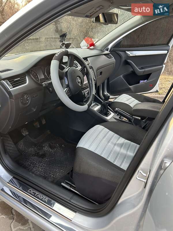 Универсал Skoda Octavia 2014 в Бродах