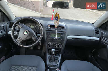 Лифтбек Skoda Octavia 2006 в Виноградове