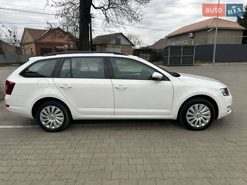 Універсал Skoda Octavia 2017 в Ужгороді