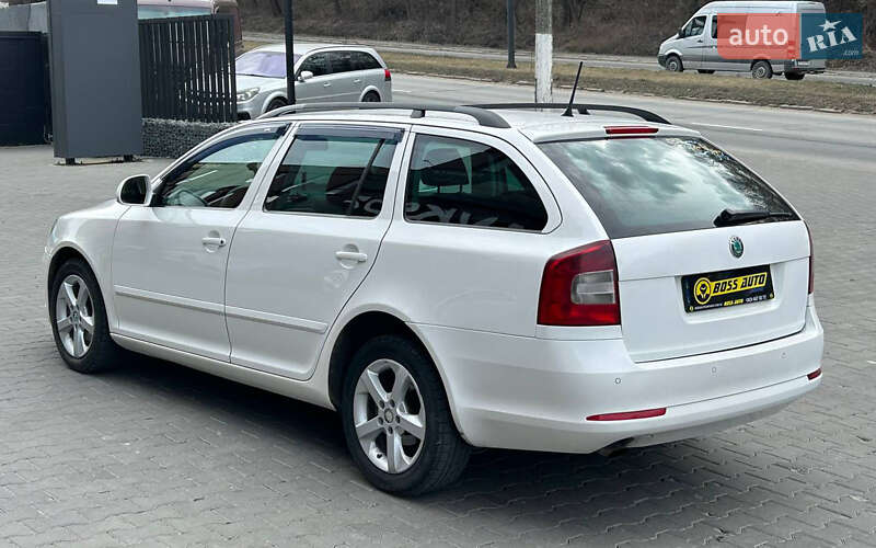 Універсал Skoda Octavia 2012 в Чернівцях