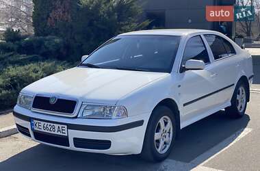 Лифтбек Skoda Octavia 2002 в Днепре