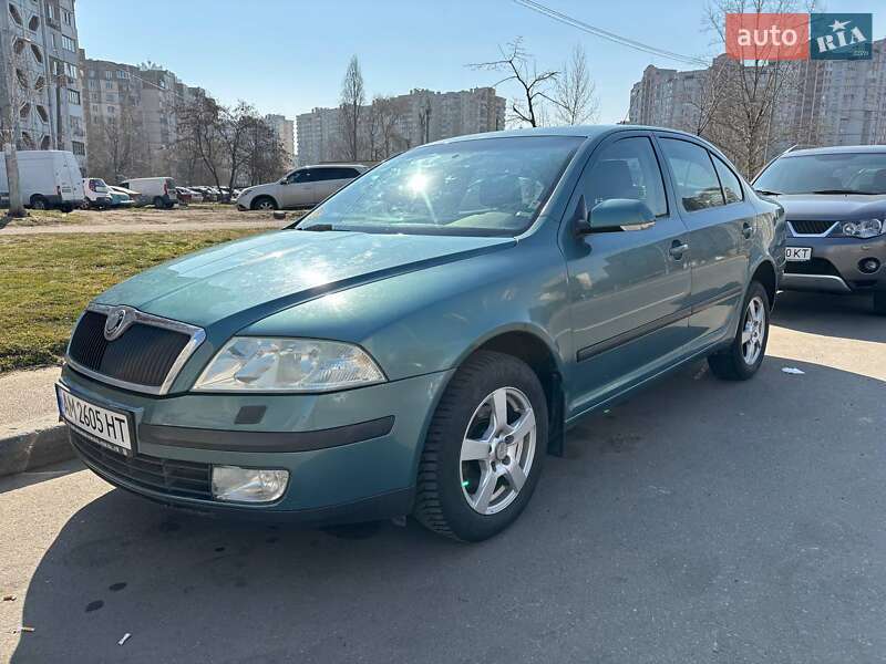 Ліфтбек Skoda Octavia 2004 в 