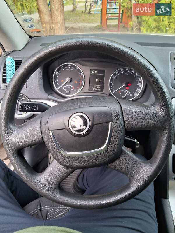 Универсал Skoda Octavia 2011 в Львове