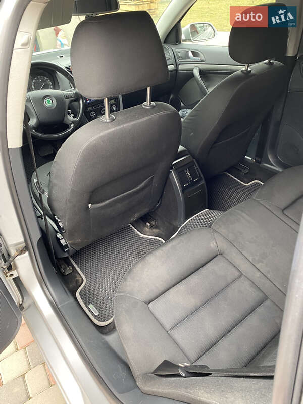 Универсал Skoda Octavia 2006 в Ужгороде