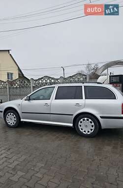 Универсал Skoda Octavia 2002 в Львове