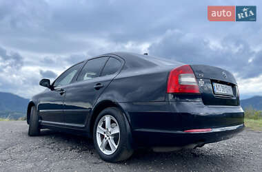 Лифтбек Skoda Octavia 2009 в 