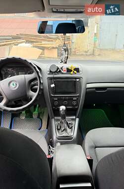 Лифтбек Skoda Octavia 2005 в 