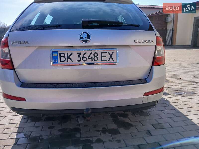 Универсал Skoda Octavia 2016 в Сарнах