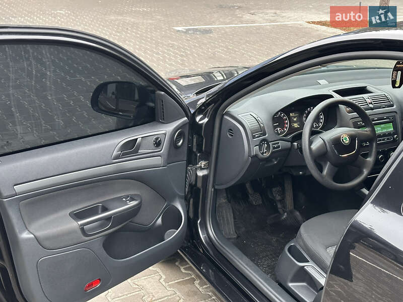 Лифтбек Skoda Octavia 2010 в Ровно