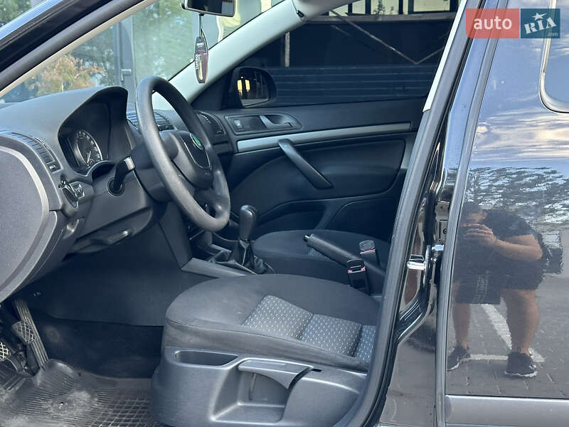 Лифтбек Skoda Octavia 2010 в Ровно
