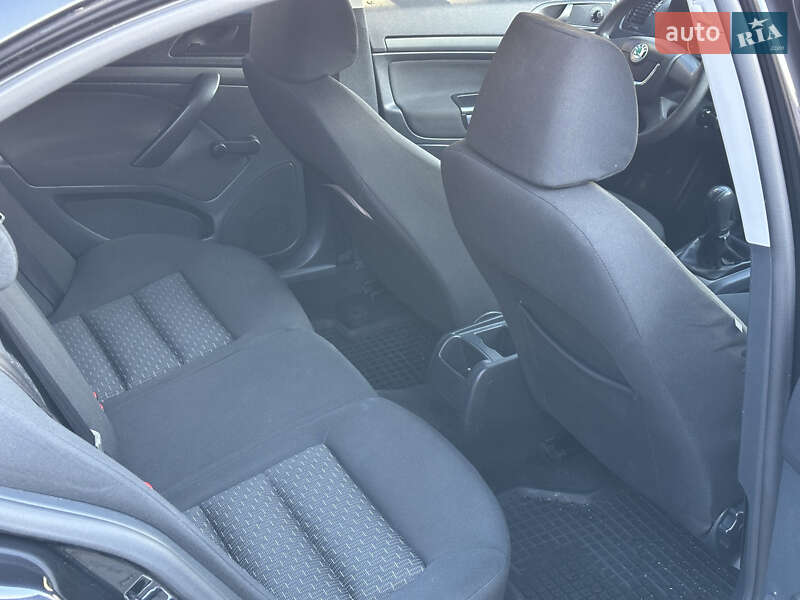 Лифтбек Skoda Octavia 2010 в Ровно