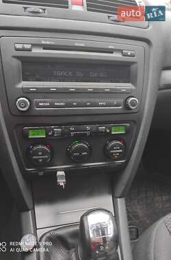 Ліфтбек Skoda Octavia 2004 в 