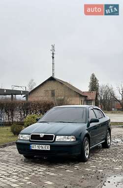 Лифтбек Skoda Octavia 1998 в 