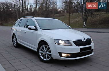 Универсал Skoda Octavia 2015 в 