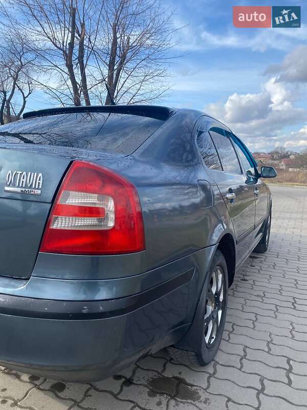 Лифтбек Skoda Octavia 2005 в Сокале