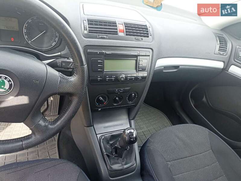 Ліфтбек Skoda Octavia 2008 в Шполі