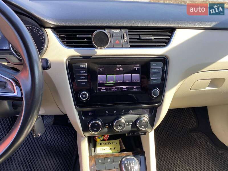 Універсал Skoda Octavia 2013 в Одесі