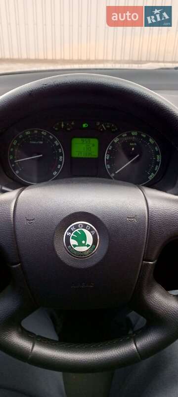 Ліфтбек Skoda Octavia 2006 в Прилуках