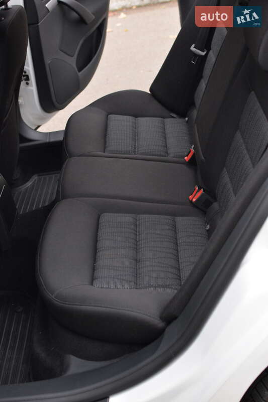 Лифтбек Skoda Octavia 2011 в Киеве фото 22 Лифтбек Skoda Octavia 2011 в Киеве